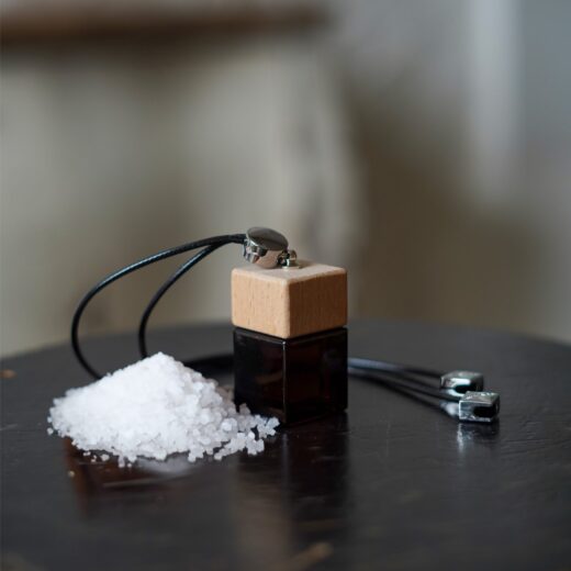 Salty Water Car Diffuser – Infuse your vehicle with a refreshing marine scent that evokes the ocean breeze. Enjoy a clean, invigorating atmosphere on every drive with this aromatic diffuser designed to eliminate odors and enhance your driving experience.