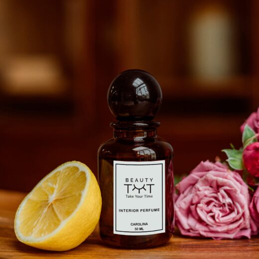 Carolina home fragrance – a delicate, comforting blend of sweet cappuccino and spring flowers, creating a warm and inviting atmosphere in any space.