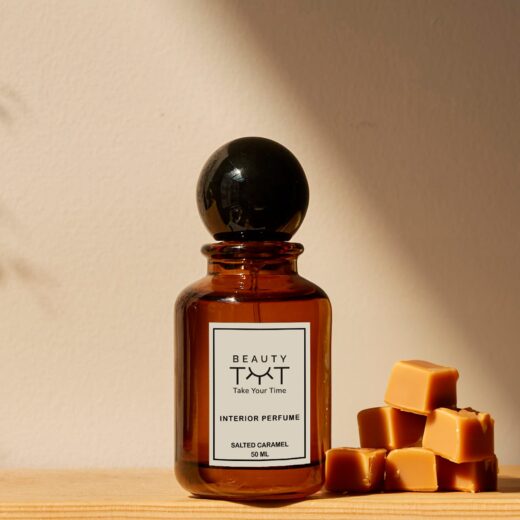 Salted Caramel home fragrance – a deliciously warm scent of rich caramel and sweet vanilla, adding a cozy, indulgent touch to any room.