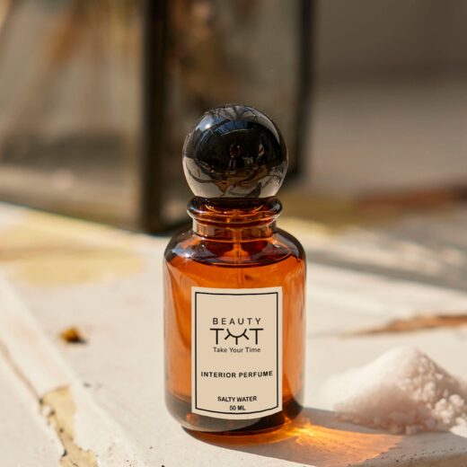 Salty Water home fragrance – a cool, refreshing scent of salty sea water and ancient minerals, bringing a crisp, invigorating ambiance to any room.