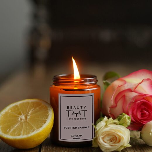 Carolina Candle – Experience a delicate blend of sweet cappuccino and spring flowers, enhanced by notes of almond and bergamot. This aromatic candle fills your space with a light, uplifting fragrance that creates a warm and inviting atmosphere perfect for relaxation.