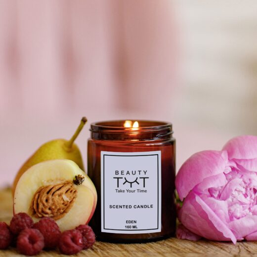 Eden Candle – Experience a delightful berry-fruity fragrance accented with a soft floral trail. This aromatic candle fills your space with a fresh, inviting scent, creating a serene and uplifting atmosphere that enhances relaxation and well-being.