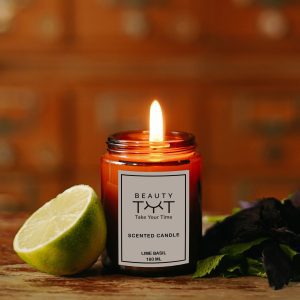 Vela de limão e manjericão – Refresque o seu espaço com o aroma picante de limão suculento combinado com manjericão picante. Esta vela aromática cria uma atmosfera vibrante e edificante, perfeita para energizar o ambiente e adicionar uma explosão de frescura a qualquer ambiente.