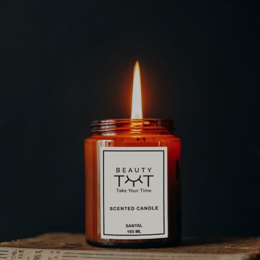 Santal Candle – Experience the luxurious aroma of powdery leather, cardamom, and oriental sandalwood. This aromatic candle fills your space with a rich, soothing fragrance that creates a serene and inviting atmosphere, perfect for relaxation and unwinding.