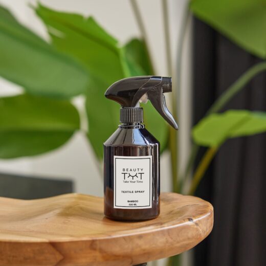 Bamboo Textile Perfume – A refreshing fragrance of bamboo and spring flowers, perfect for revitalizing your linens, curtains, and upholstered furniture with a natural, clean scent.