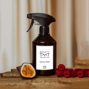 Spray para tecidos Eden com aroma de frutos silvestres e flores – fragrância refrescante para tecidos, criando um ambiente alegre e vibrante em casa